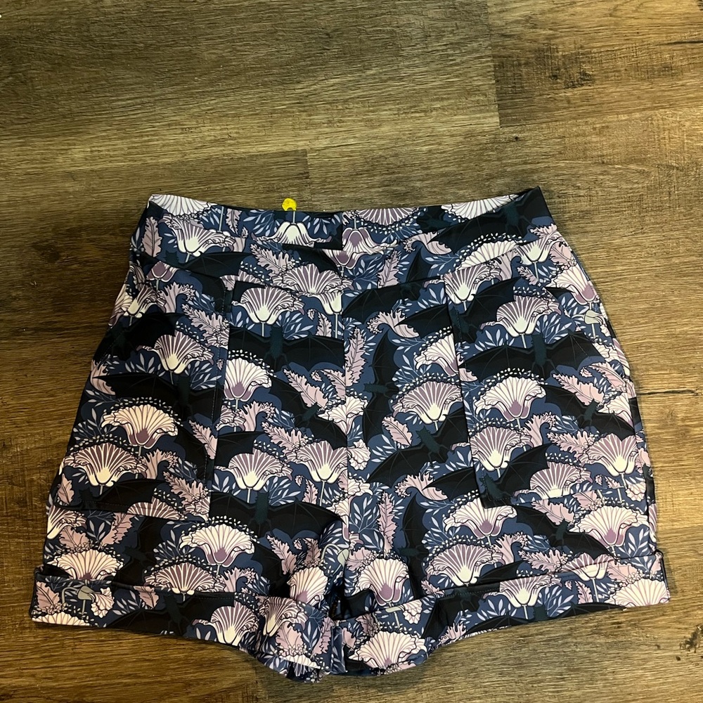 Blackmilk bats shorts